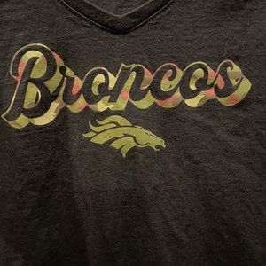 Womens BRONCOS V Neck T-Shirt Size L Black